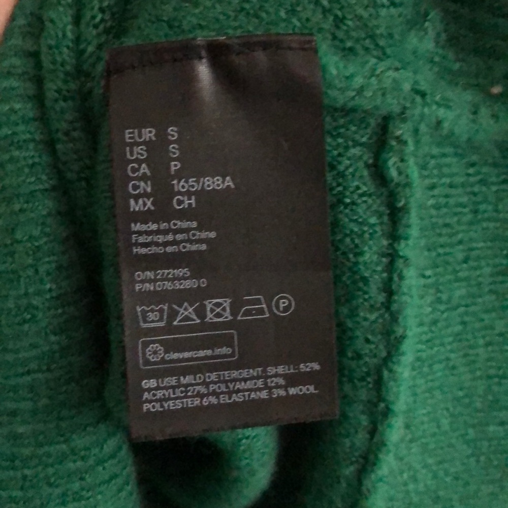 H&M Kelly Green Mock Neck Sweater - Picture 4 of 4